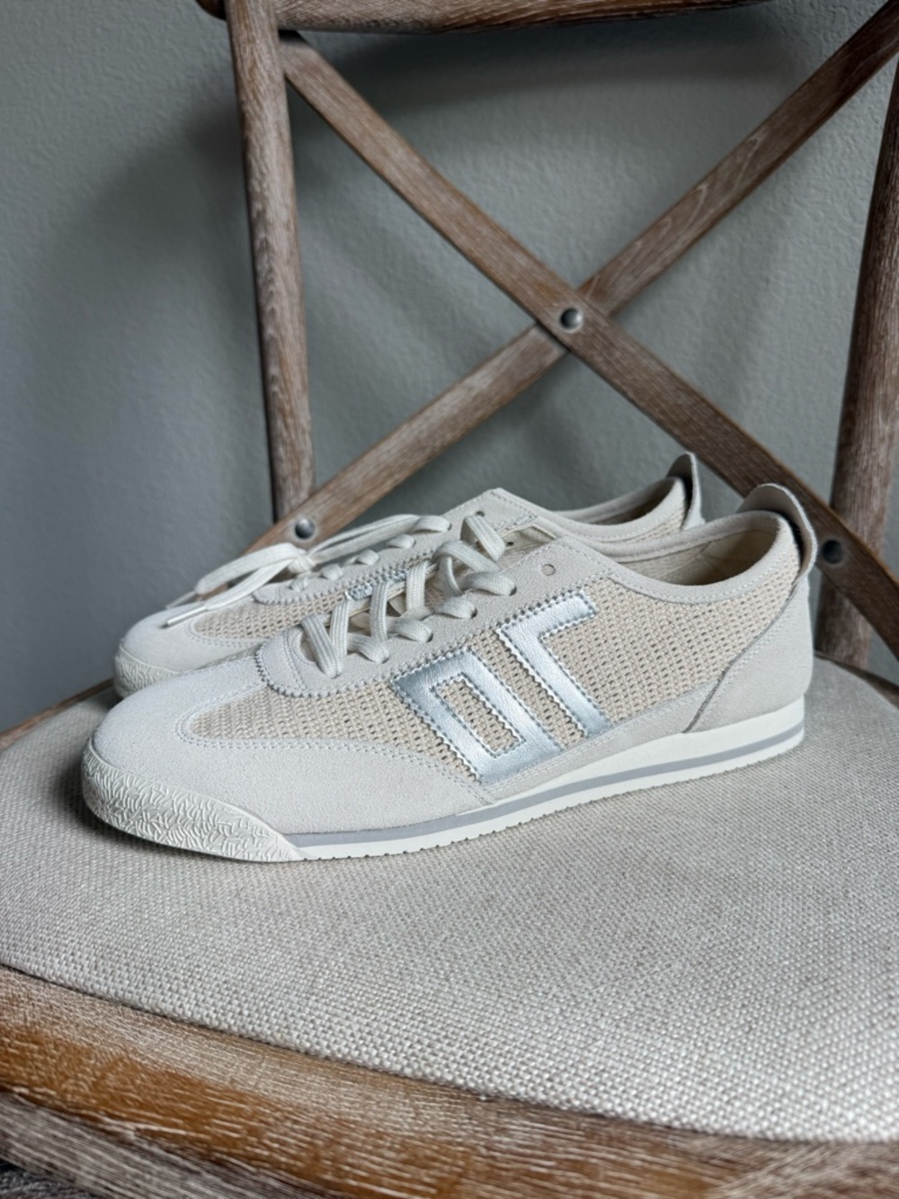 Back 70 Leon Sneakers